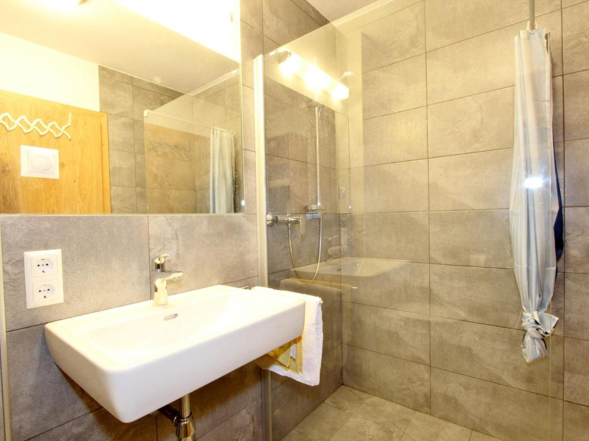 Modern Apartment In Neukirchen Am Gro Venediger นอยเคียร์เชน อัม โกรสเวเนดิเกอร์ ภายนอก รูปภาพ